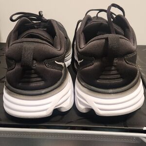 Hoka Bondi 8 Men's Size 11.5 EE.